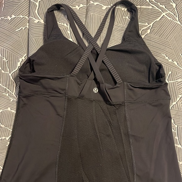 Lululemon cross back tank - Picture 3 of 3